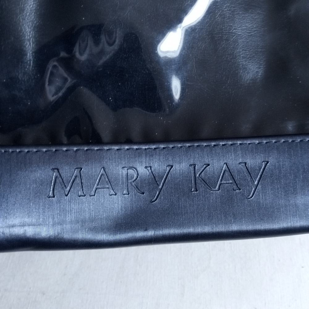 Mary Kay - Picture 2 of 5